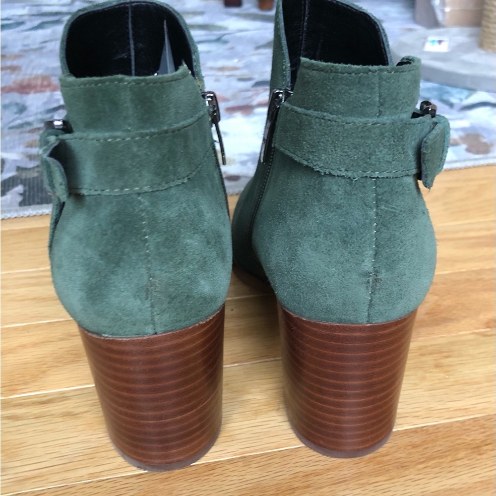 Marc Fisher Suede Green Ankle Boot size 7 - Picture 5 of 9